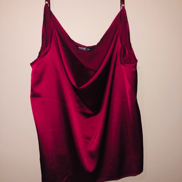 Satin cami top  V neck - Picture 3 of 3